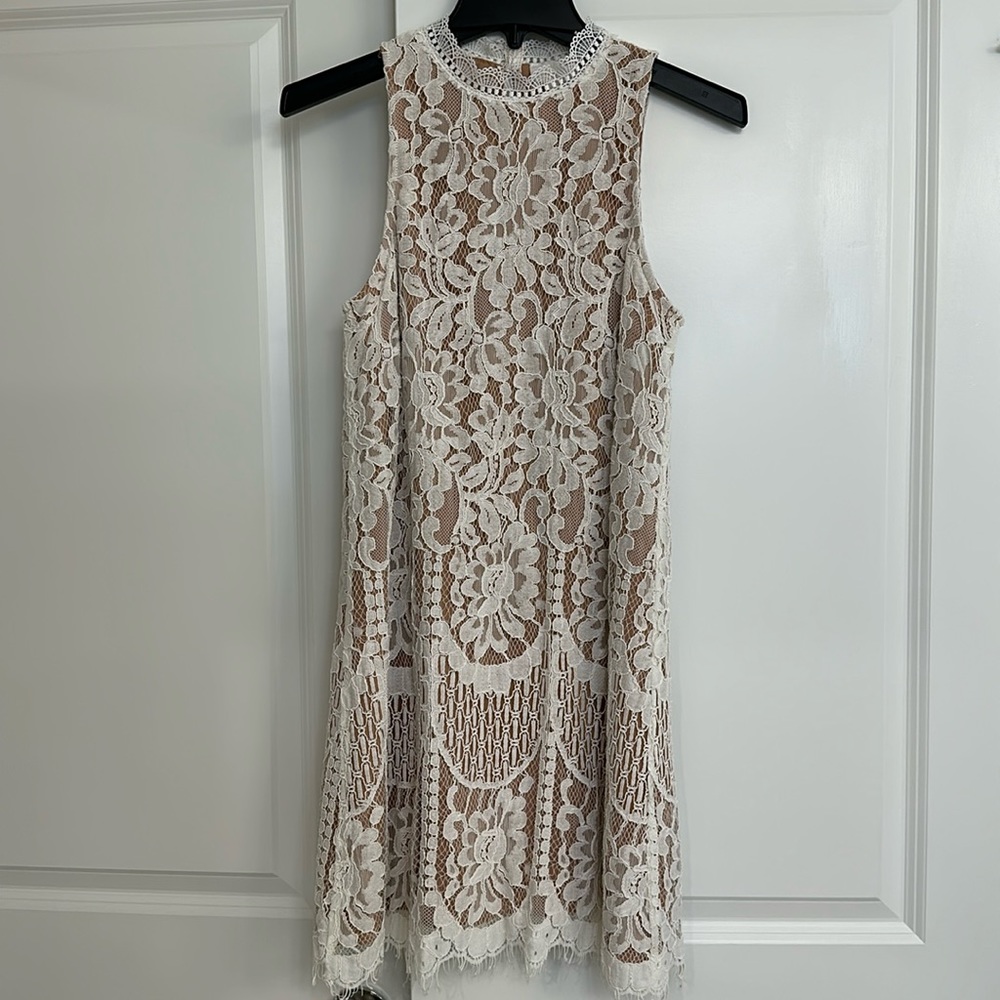 Entro White Dress